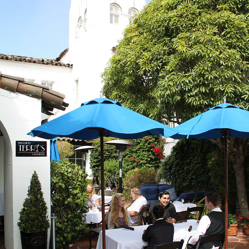 lunch at carmel terrys with outdoor dining